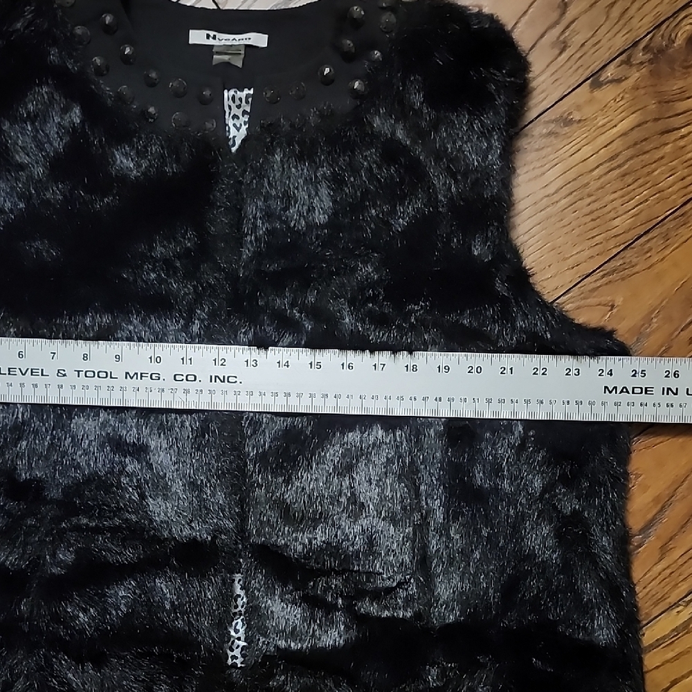 Peter Nygård XL Faux Fur Vest  Embellished Collar, Hook Closure, Leopard Lining - Picture 9 of 10